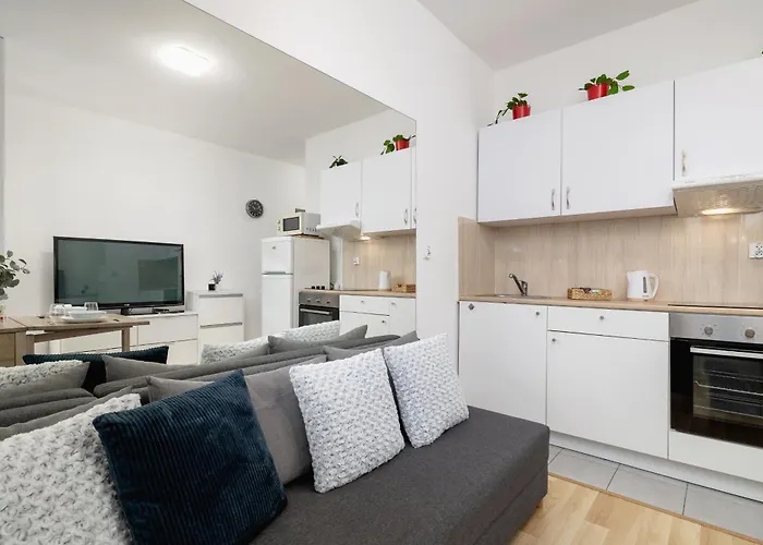 Pet-Friendly & Cozy Studio In Krakow By Noclegi Renters